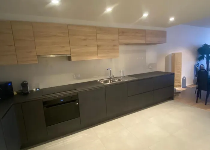 Beautiful 2-Bedroom Apartment On The 8Th Floor With Direct Sea View T44
