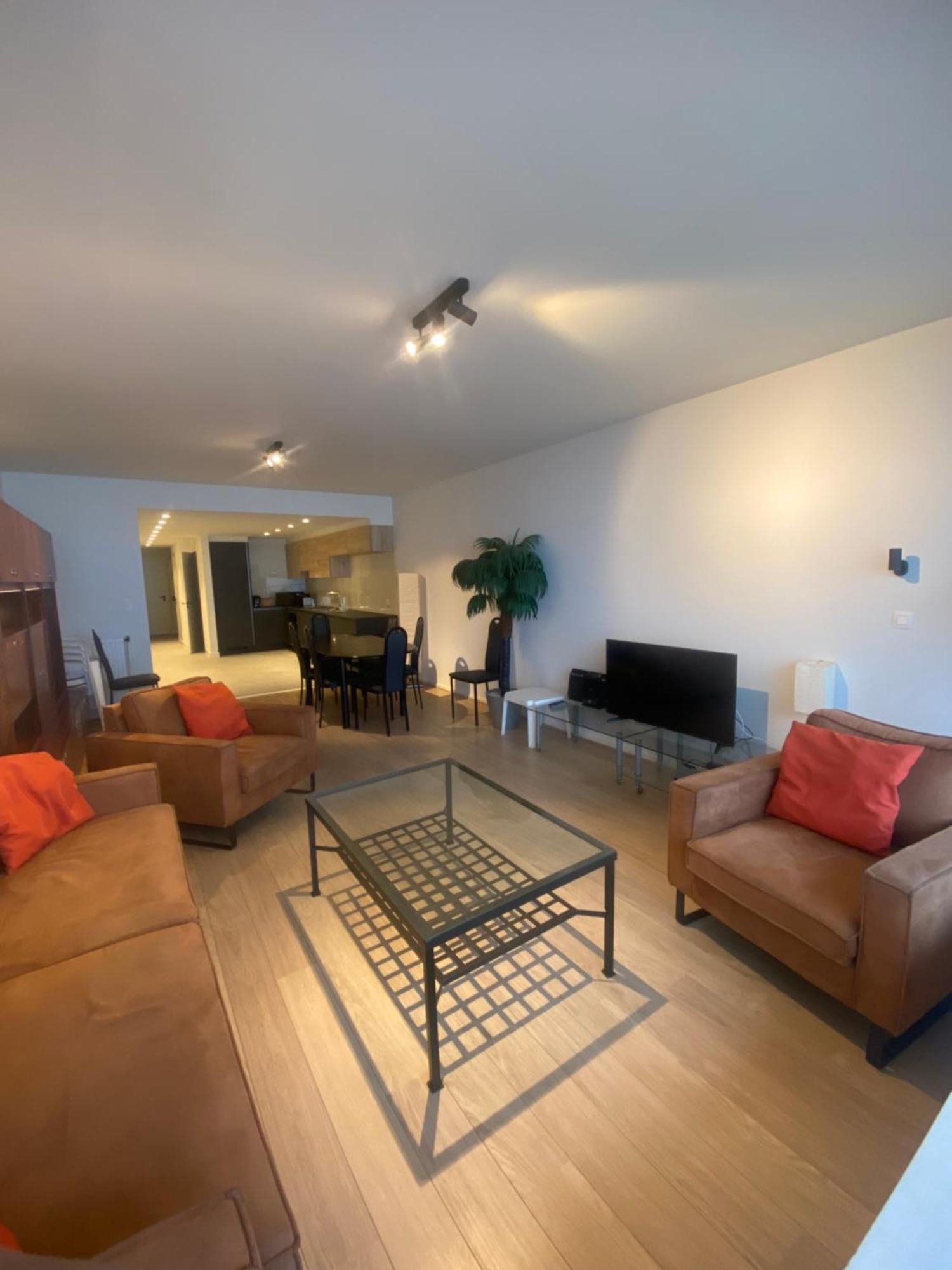 Appartement Beautiful 2-bedroom On The 8th Floor With Direct Sea View T44