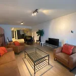 Beautiful 2-Bedroom Apartment On The 8Th Floor With Direct Sea View T44
